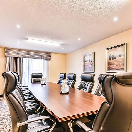Comfort Inn & Suites Ambassador Bridge Windsor Extérieur photo