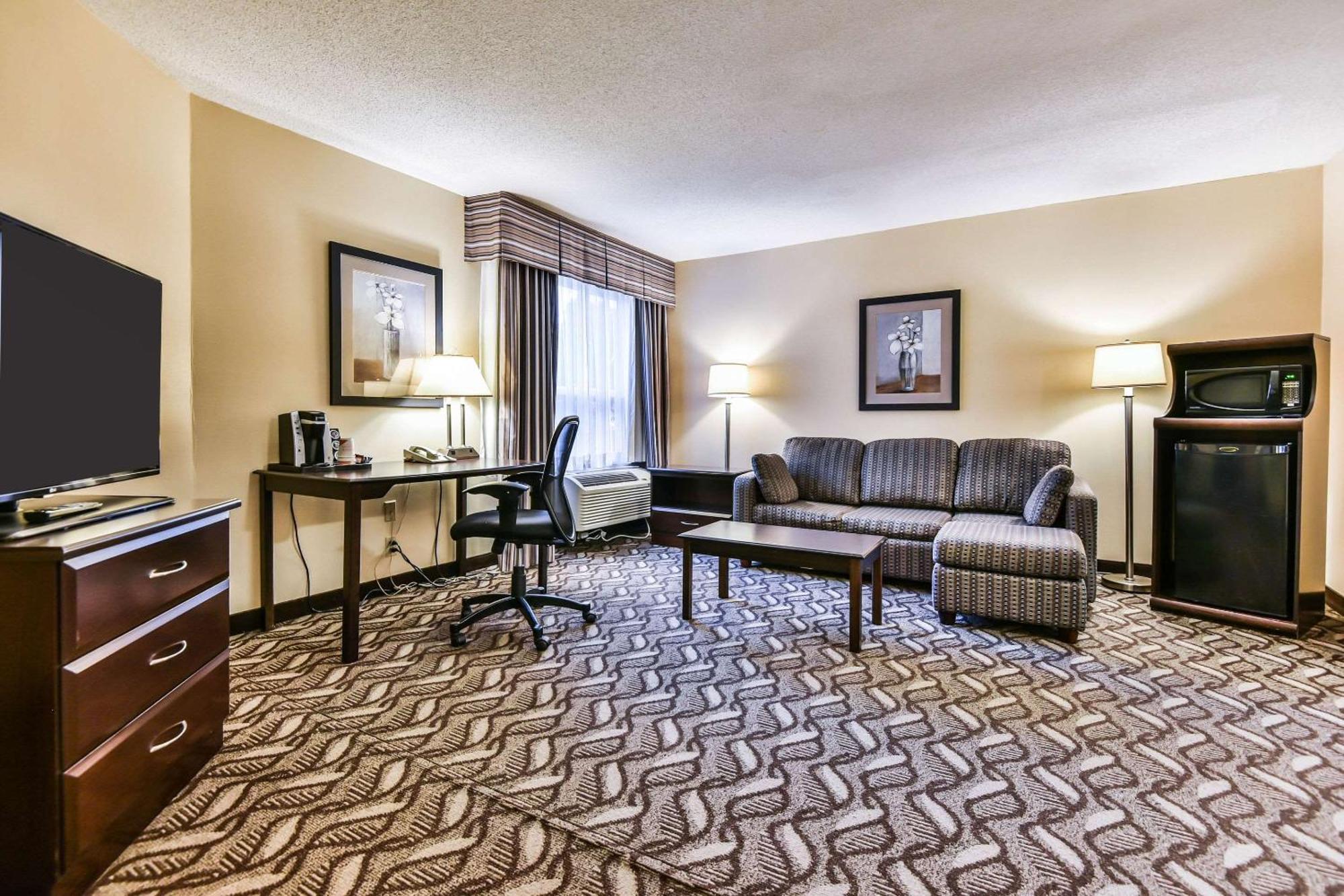 Comfort Inn & Suites Ambassador Bridge Windsor Extérieur photo