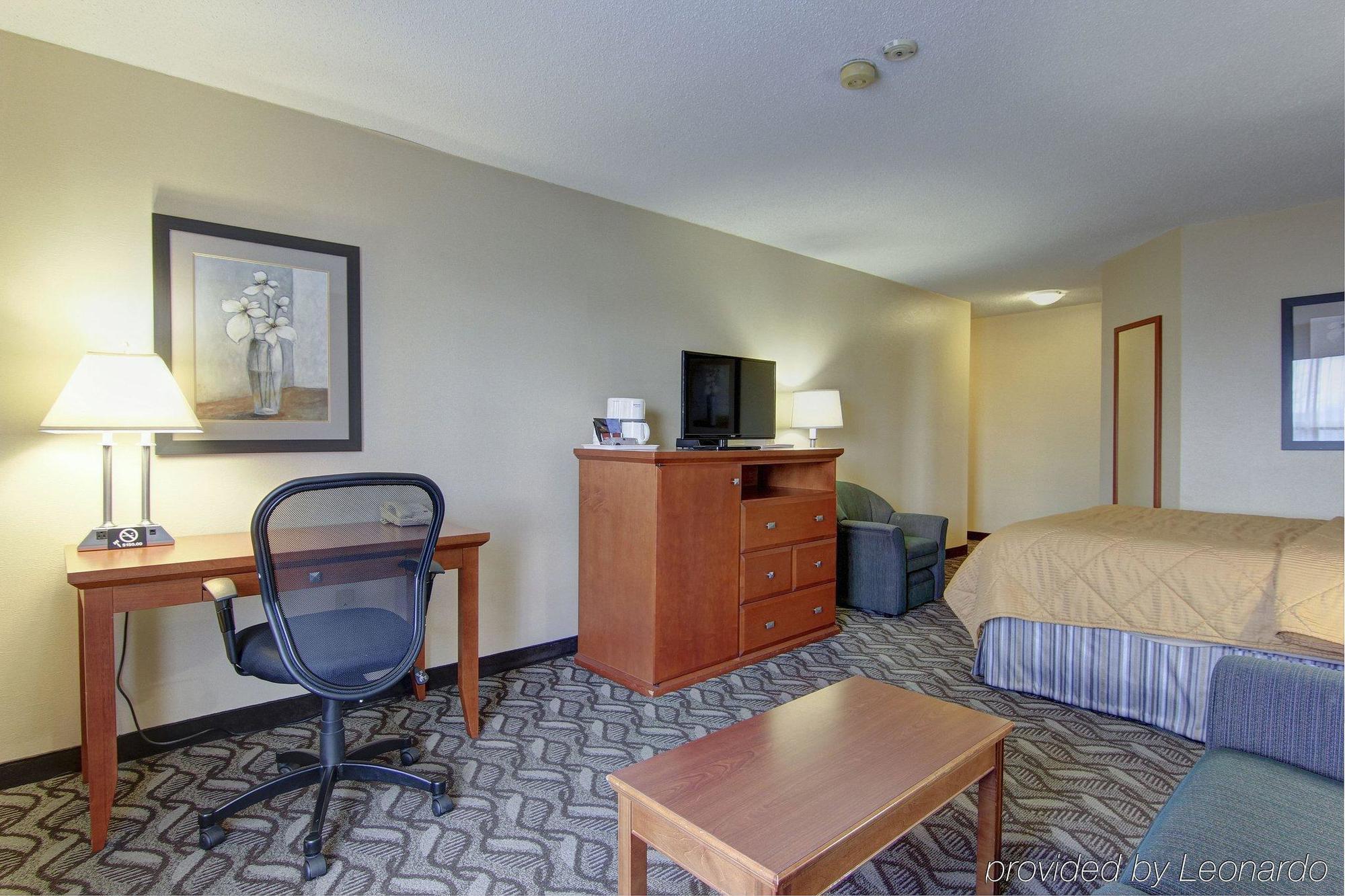 Comfort Inn & Suites Ambassador Bridge Windsor Extérieur photo