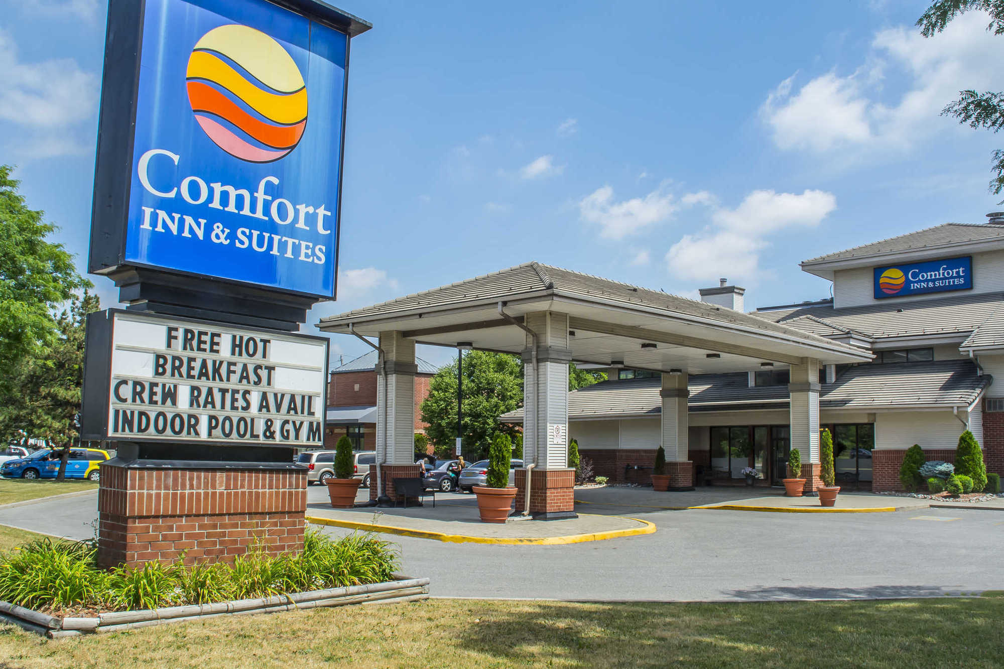 Comfort Inn & Suites Ambassador Bridge Windsor Extérieur photo