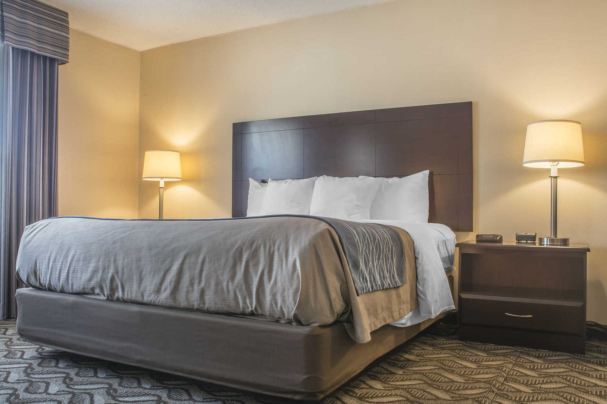 Comfort Inn & Suites Ambassador Bridge Windsor Chambre photo