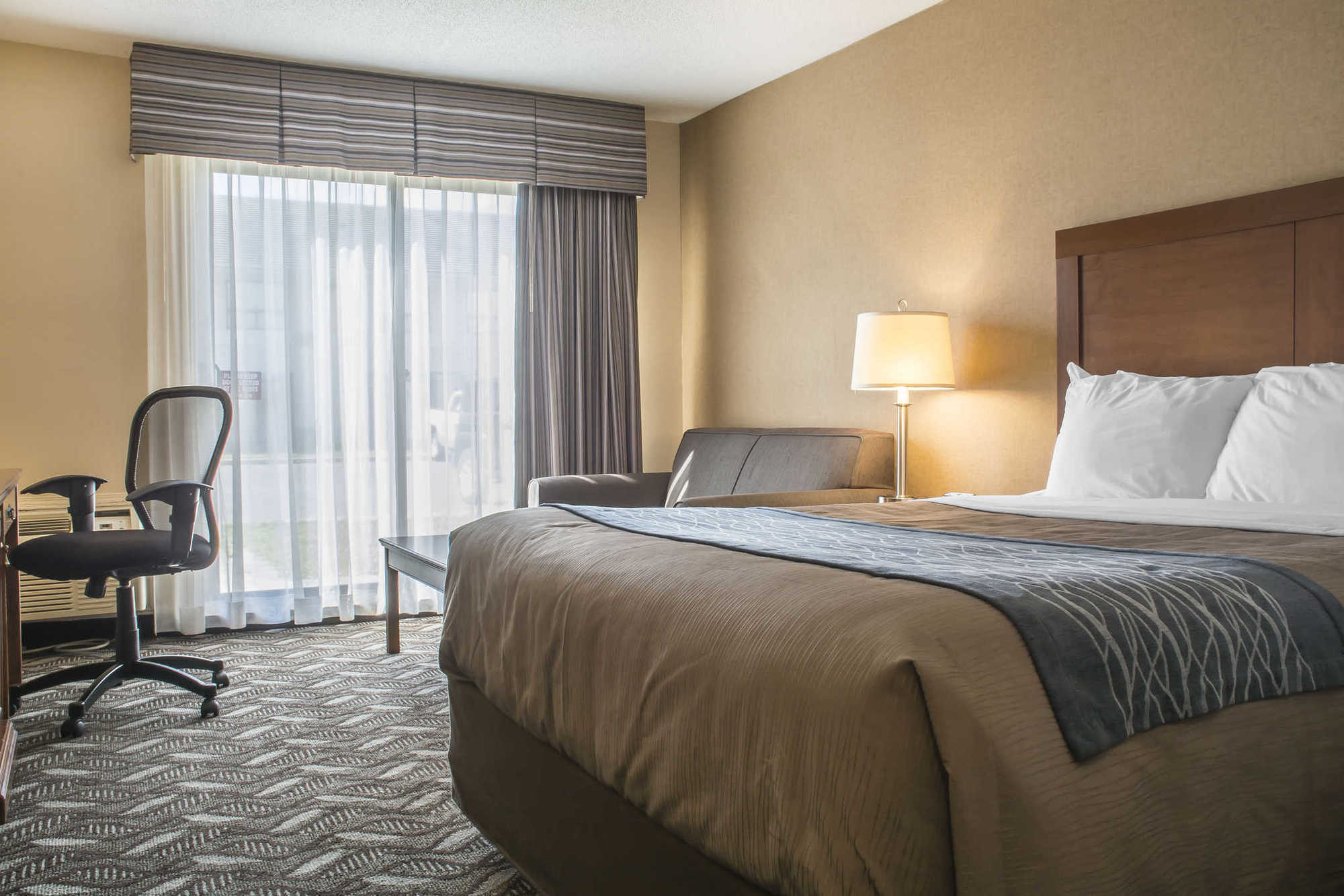 Comfort Inn & Suites Ambassador Bridge Windsor Chambre photo