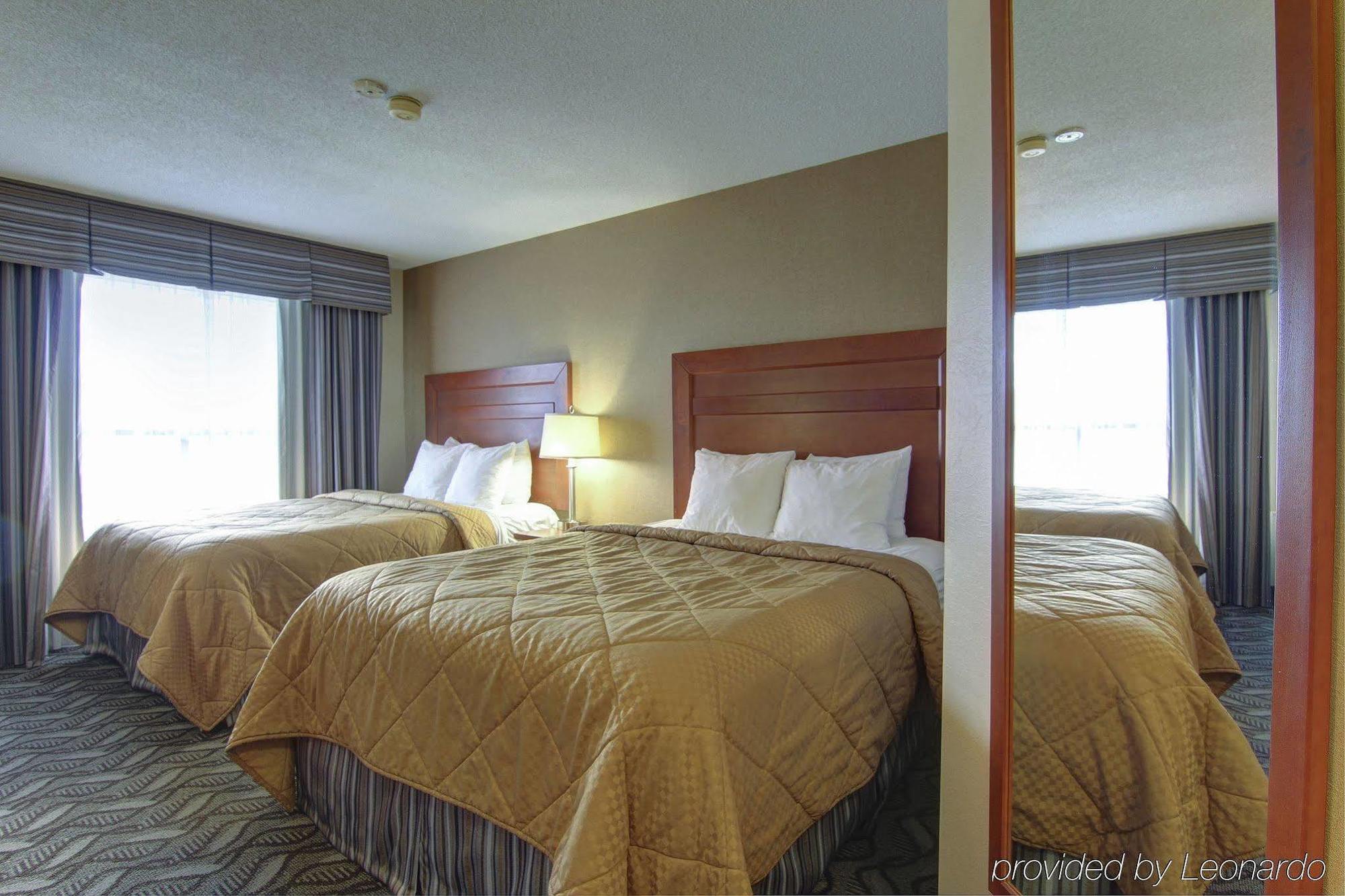Comfort Inn & Suites Ambassador Bridge Windsor Extérieur photo