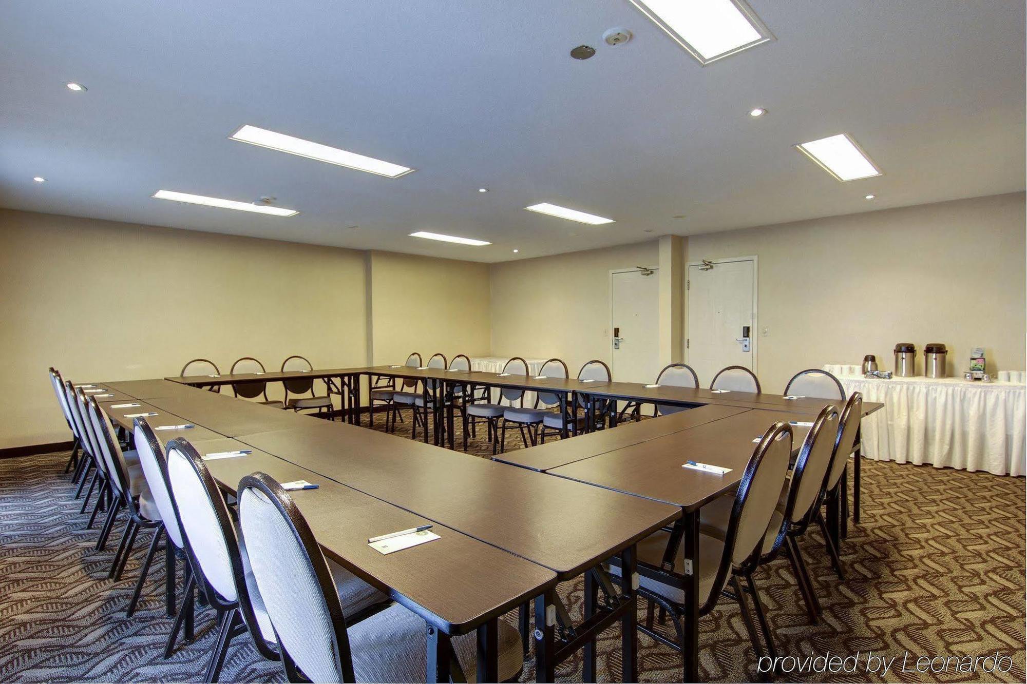 Comfort Inn & Suites Ambassador Bridge Windsor Extérieur photo